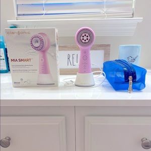 Clarisonic Mia Smart Facial Cleaning Device